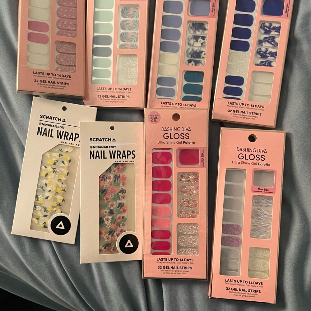 Dashing Diva Gloss Nail Strips - Pink and Blue